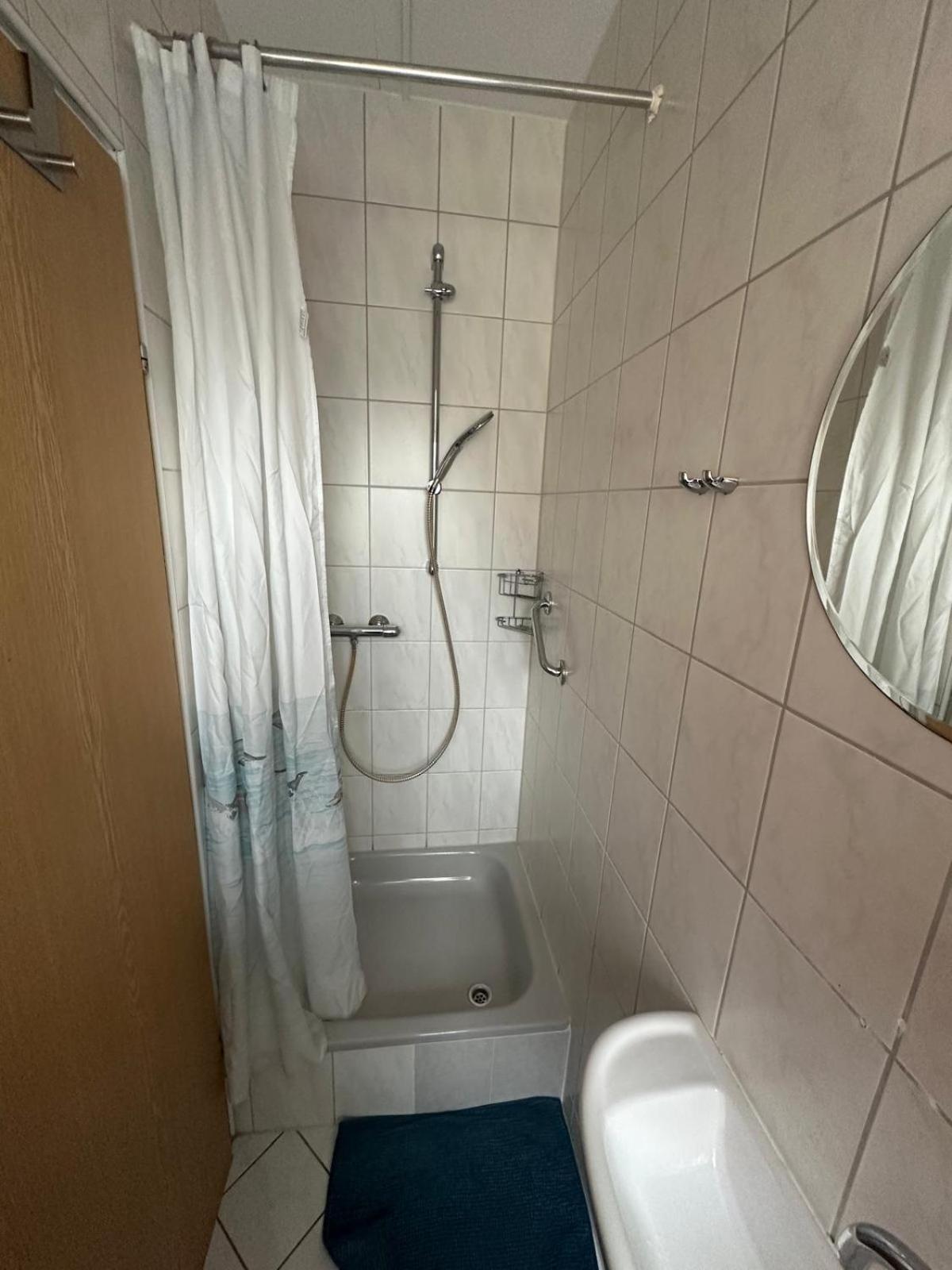 City Center - 4 Room Apartment With Kitchen And 2 Bathrooms Nürnberg Dış mekan fotoğraf